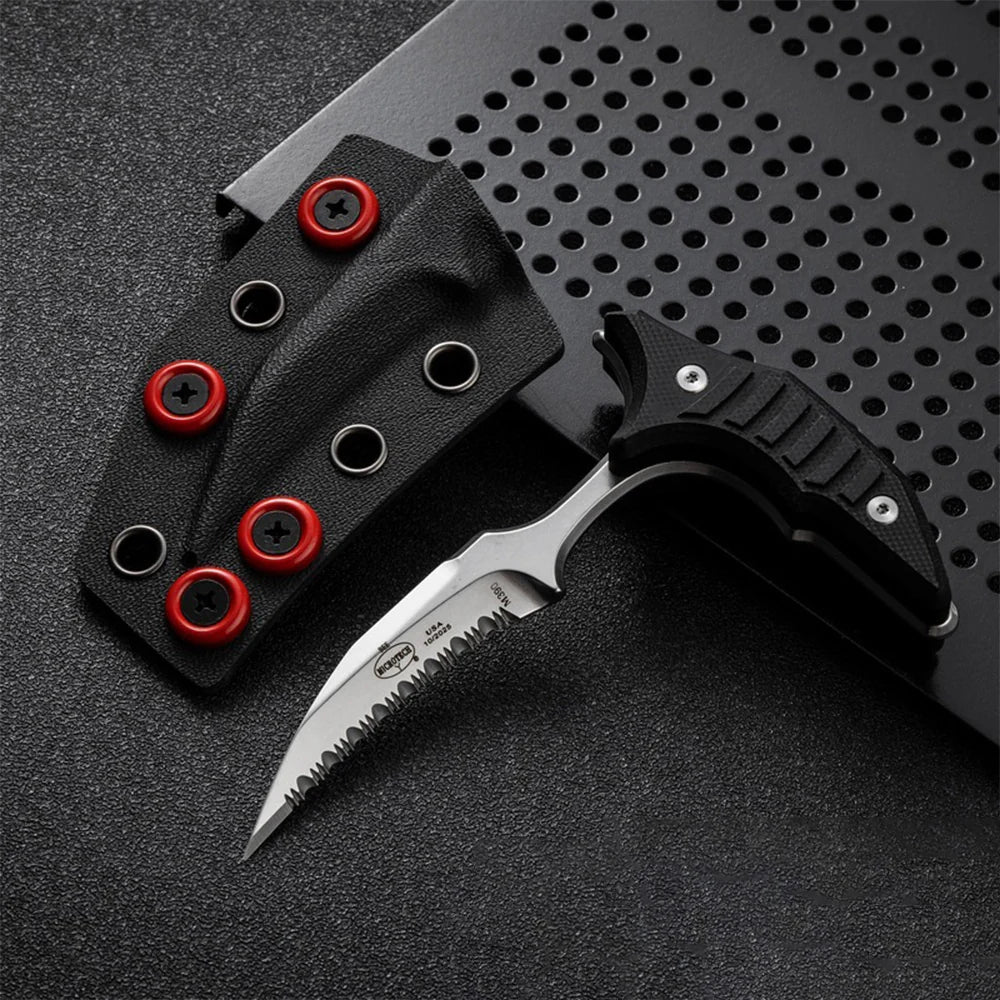 Double bee shaped push type dagger serrated DLC blade