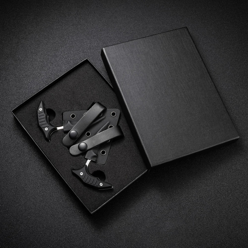 Double bee shaped push type dagger serrated DLC blade
